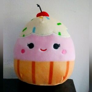 Original Clara Sundae Squishmallow